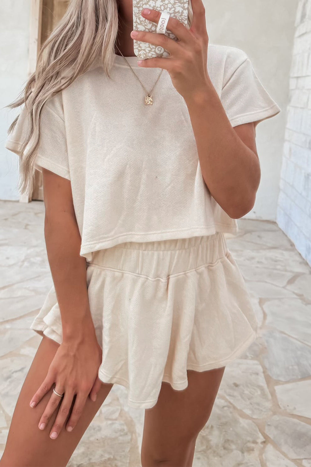 2pcs Cropped Tee and Ruffle High Waist Skort Set