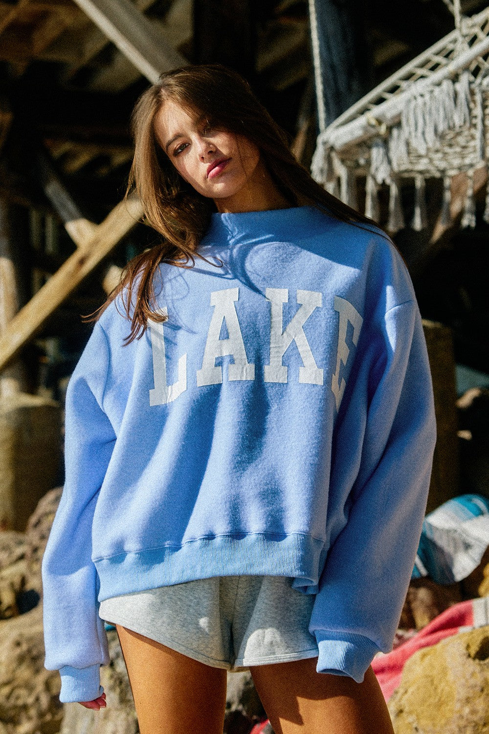 2-in-1!! 'Beach & Lake' Reversible Mock-neck Crop Sweatshirt